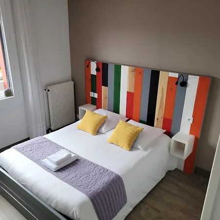 Hotel Les Rives D'allier 2*