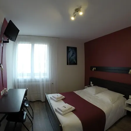 Les Rives D'allier Hotel 2*