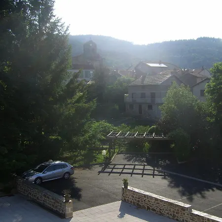 Les Rives D'allier 2*