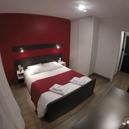 Les Rives D'allier Hotel 2*
