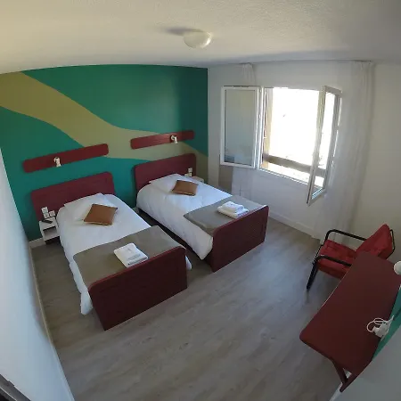 Les Rives D'allier Hotel 2*