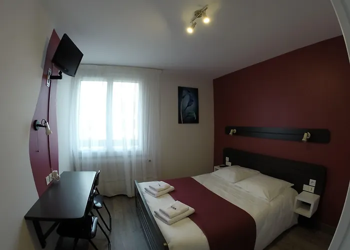 Les Rives D'allier Hotel 2*