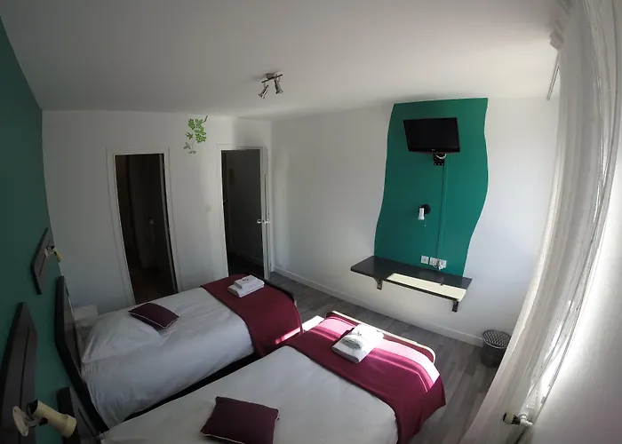 Hotel Les Rives D'allier 2*